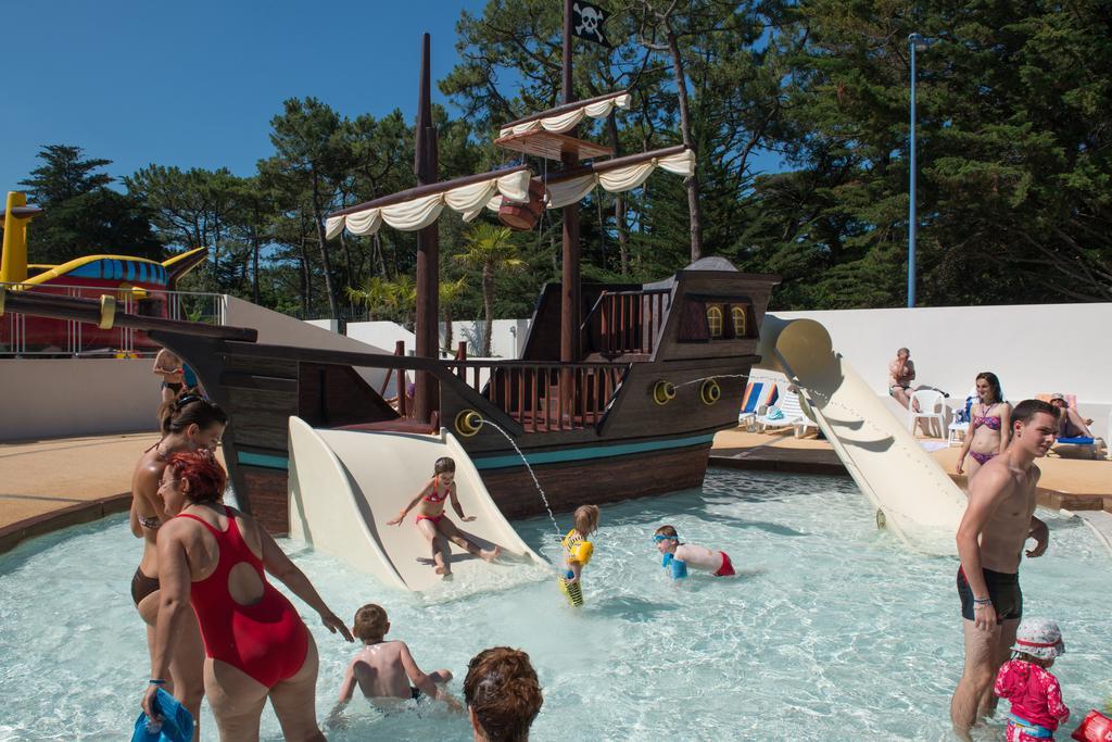 Camping L'Ocean Brem-Sur-Mer Exterior photo